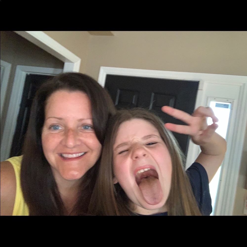 Meet your Posher, Debbi